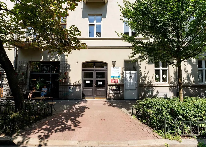 Old Town Spacious Apartment